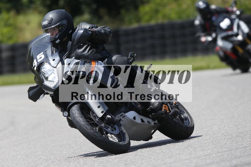 /27 12.06.2025 Ducati Schweiz Trackday Warmup  ADR/gruen-vert/35